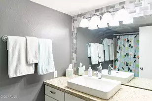 2140 E Broadmor Dr, Tempe, AZ 85282 - Photo 19