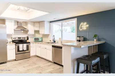 2140 E Broadmor Drive, Tempe, AZ 85282 - Photo 9
