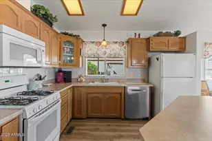 2054 N Thornton Rd, Casa Grande, AZ 85122 - Photo 9