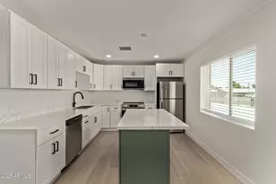 9845 N 15th Ave, Phoenix, AZ 85021 - Photo 13