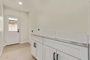 9845 N 15th Ave, Phoenix, AZ 85021 - Photo 23