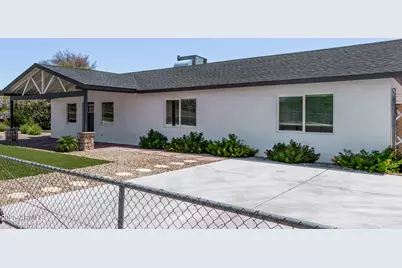 9845 N 15th Avenue, Phoenix, AZ 85021 - Photo 1