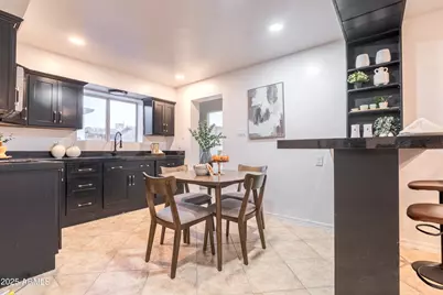 251 W Desert Drive, Phoenix, AZ 85041 - Photo 5