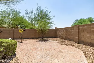 22145 W Ashleigh Marie Drive, Buckeye, AZ 85326 - Photo 5