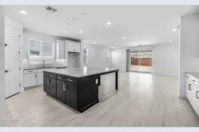 2323 W Pearce Road, Phoenix, AZ 85041 - Photo 13