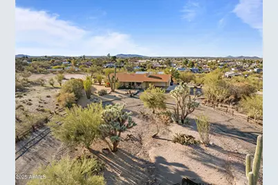 860 Falcon Drive, Wickenburg, AZ 85390 - Photo 31