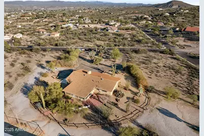 860 Falcon Drive, Wickenburg, AZ 85390 - Photo 3