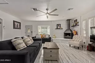 1532 W Loma Ln, Phoenix, AZ 85021 - Photo 11