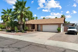 143 W Michelle Dr, Phoenix, AZ 85023 - Photo 3