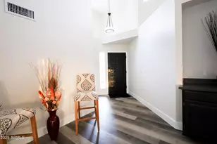 11840 N 40th Way, Phoenix, AZ 85028 - Photo 9