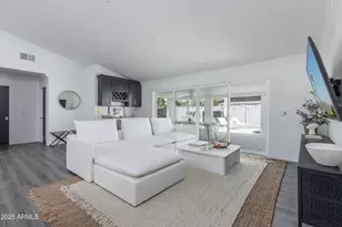 8702 E Clarendon Ave, Scottsdale, AZ 85251 - Photo 3