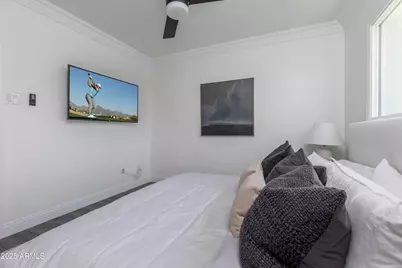 8702 E Clarendon Avenue, Scottsdale, AZ 85251 - Photo 23