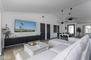 8702 E Clarendon Ave, Scottsdale, AZ 85251 - Photo 9