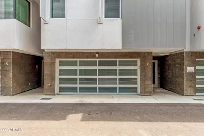 4525 N 40th Street #8, Phoenix, AZ 85018 - Photo 3