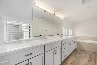 4525 N 40th Street #8, Phoenix, AZ 85018 - Photo 17