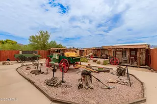 2015 N Delaware Dr, Apache Junction, AZ 85120 - Photo 11