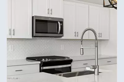 17689 W Odeum Lane, Goodyear, AZ 85338 - Photo 5