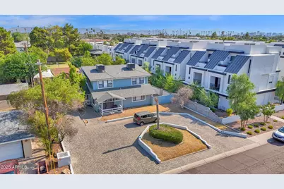 3217 E Flower Street, Phoenix, AZ 85018 - Photo 9