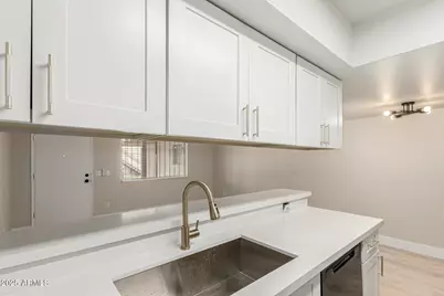 8838 N 8th Street #B12, Phoenix, AZ 85020 - Photo 5