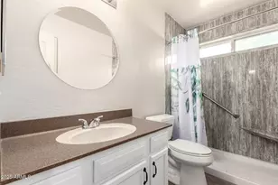 126 S Bay Dr, Gilbert, AZ 85233 - Photo 27