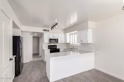 126 S Bay Drive, Gilbert, AZ 85233 - Photo 11