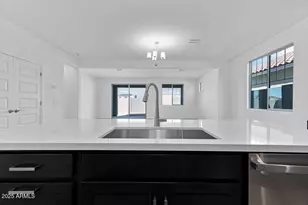 10258 W Crittenden Ln, Avondale, AZ 85392 - Photo 21