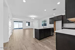 10258 W Crittenden Ln, Avondale, AZ 85392 - Photo 13