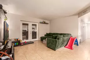 1130 E Butler Dr, Phoenix, AZ 85020 - Photo 3