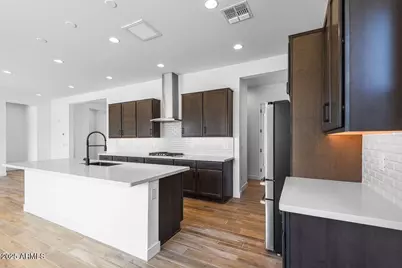 18145 W Amberwood Drive, Goodyear, AZ 85338 - Photo 11