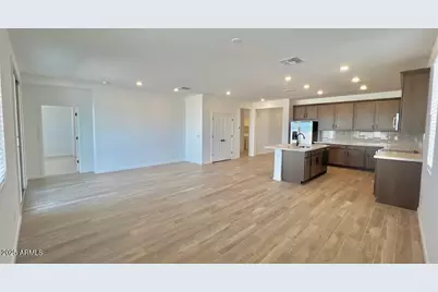 5429 S 251st Drive, Buckeye, AZ 85326 - Photo 9