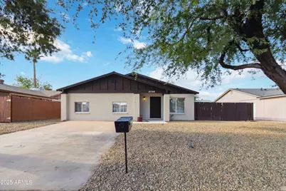 2726 E Dahlia Drive, Phoenix, AZ 85032 - Photo 1