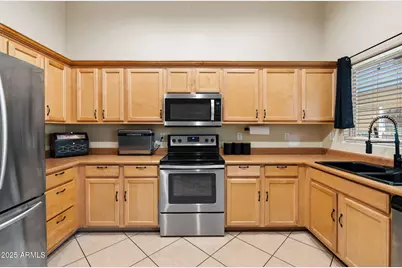 22942 W Cantilever Street, Buckeye, AZ 85326 - Photo 9