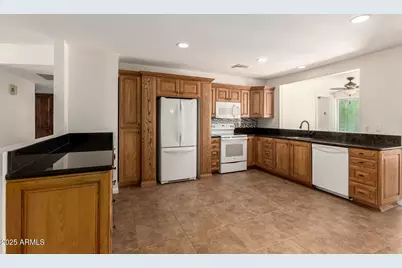 2908 E Michelle Drive, Phoenix, AZ 85032 - Photo 13