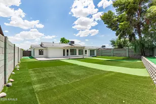 2908 E Michelle Dr, Phoenix, AZ 85032 - Photo 33