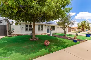 2908 E Michelle Dr, Phoenix, AZ 85032 - Photo 3