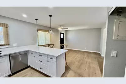 8516 E McDonald Drive, Scottsdale, AZ 85250 - Photo 5