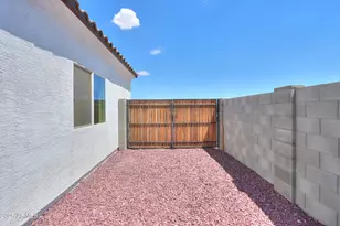 8477 W Concordia Dr, Arizona City, AZ 85123 - Photo 23