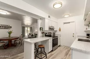 17639 N 99th Dr, Sun City, AZ 85373 - Photo 13