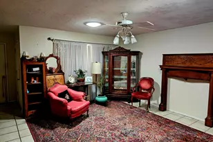 2142 W Kerry Ln, Phoenix, AZ 85027 - Photo 3