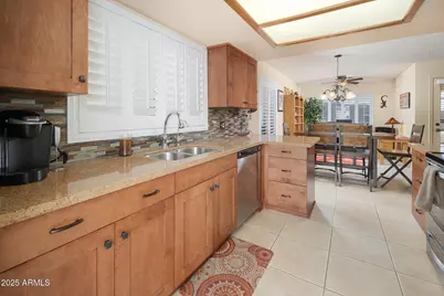 19702 N 98th Lane, Peoria, AZ 85382 - Photo 5