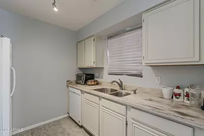 2011 S Clubhouse Drive, Casa Grande, AZ 85194 - Photo 11