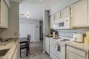 2011 S Clubhouse Dr, Casa Grande, AZ 85194 - Photo 11