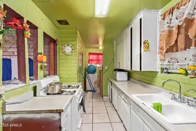 4306 N 50th Avenue, Phoenix, AZ 85031 - Photo 11