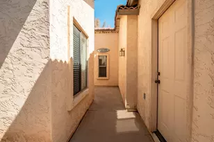 950 S Tucana Ln, Gilbert, AZ 85296 - Photo 5