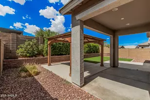 18926 W Desert Hls Dr, Surprise, AZ 85388 - Photo 31