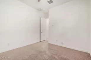 18926 W Desert Hls Dr, Surprise, AZ 85388 - Photo 19