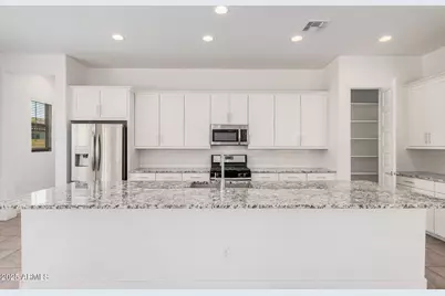 18926 W Desert Hills Drive, Surprise, AZ 85388 - Photo 9