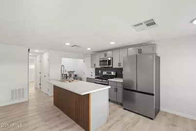 410 N 67th Lane, Phoenix, AZ 85043 - Photo 11