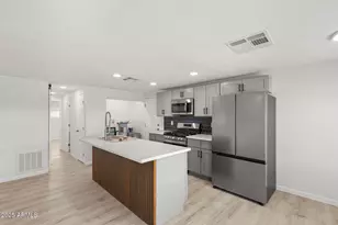 410 N 67th Ln, Phoenix, AZ 85043 - Photo 11