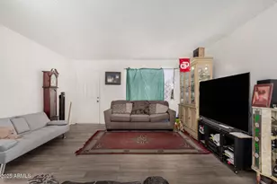 7931 W Earll Dr, Phoenix, AZ 85033 - Photo 9